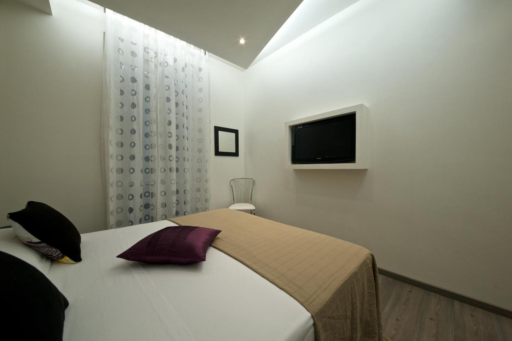 Roma Naif Rooms Phòng bức ảnh